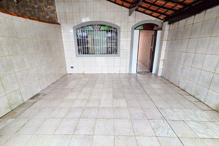 Garagem de casa para alugar com 3 quartos, 121m² em Princesa, Praia Grande