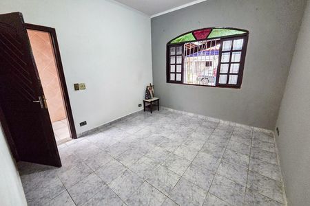 Casa para alugar com 121m², 3 quartos e 2 vagasSala