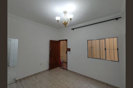 Casa para alugar com 40m², 2 quartos e sem vaga Casa para alugar com 40m², 2 quartos e sem vagaSala