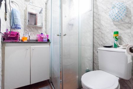 Apartamento à venda com 69m², 3 quartos e 1 vaga Apartamento à venda com 69m², 3 quartos e 1 vagaBanheiro social