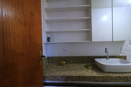 Banheiro de apartamento para alugar com 2 quartos, 47m² em Cachambi, Rio de Janeiro