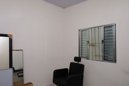 Casa para alugar com 30m², 1 quarto e 1 vagaQuarto