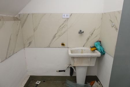 Casa para alugar com 30m², 1 quarto e 1 vagaÁrea de Serviço
