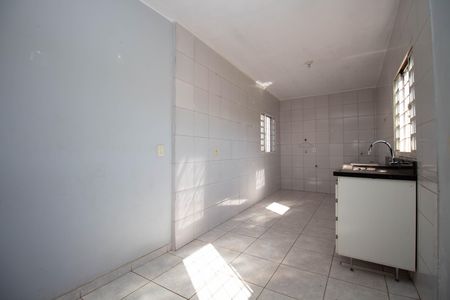 Casa à venda com 50m², 2 quartos e 1 vagaCozinha e Área de Serviço