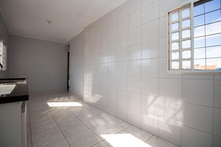 Casa à venda com 50m², 2 quartos e 1 vagaCozinha e Área de Serviço
