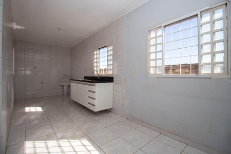 Casa à venda com 50m², 2 quartos e 1 vagaCozinha e Área de Serviço