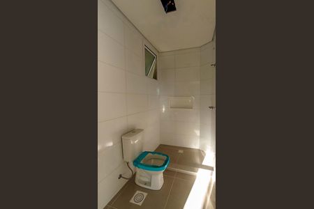 Banheiro social de apartamento à venda com 3 quartos, 79m² em Jardim Botânico, Porto Alegre