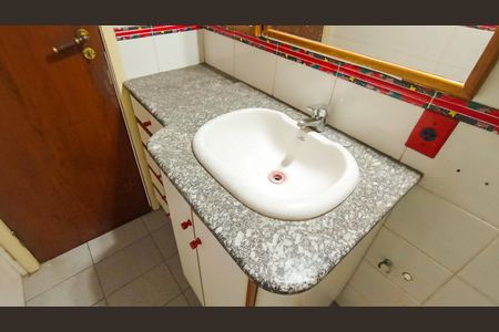Apartamento à venda com 79m², 3 quartos e 1 vaga Apartamento à venda com 79m², 3 quartos e 1 vagaBanheiro