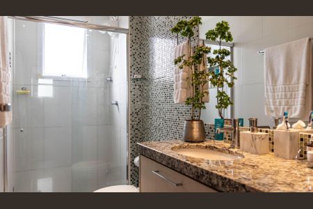 Apartamento à venda com 69m², 2 quartos e 1 vaga Apartamento à venda com 69m², 2 quartos e 1 vagaBanheiro