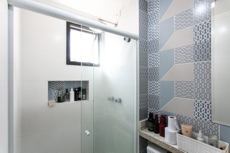 Apartamento para alugar com 69m², 2 quartos e 1 vaga Apartamento para alugar com 69m², 2 quartos e 1 vagaBanheiro da Suíte
