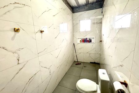 Casa para alugar com 138m², 2 quartos e 3 vagasBanheiro