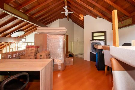 Casa à venda com 350m², 4 quartos e 2 vagasSala de TV