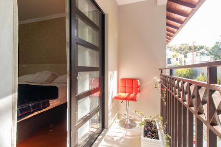 Sacada de casa à venda com 4 quartos, 350m² em Cidade Industrial, Curitiba