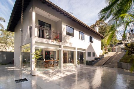 Casa à venda com 350m², 4 quartos e 2 vagasÁrea externa