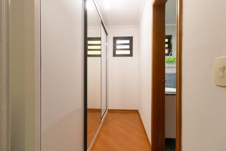 Casa à venda com 350m², 4 quartos e 2 vagasCloset da suíte