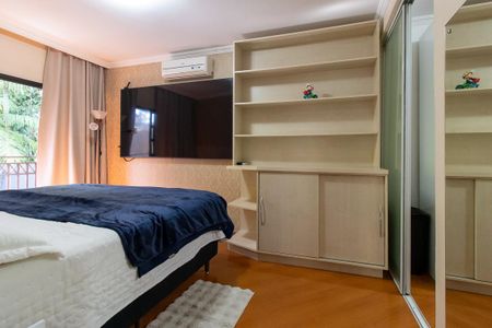 Casa à venda com 350m², 4 quartos e 2 vagasQuarto 2 - Suíte