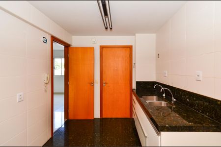Apartamento para alugar com 110m², 3 quartos e 2 vagasCozinha