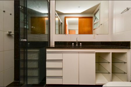 Apartamento para alugar com 110m², 3 quartos e 2 vagasBanheiro Suíte