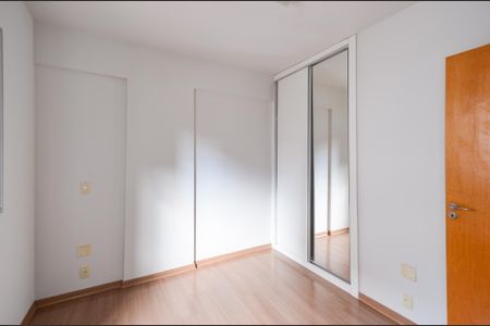 Apartamento para alugar com 110m², 3 quartos e 2 vagasQuarto 2