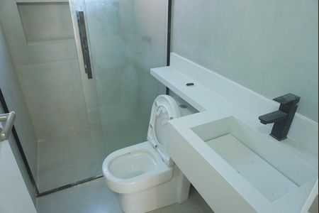 Banheiro de casa de condomínio à venda com 2 quartos, 131m² em Alphaville, Santana de Parnaíba