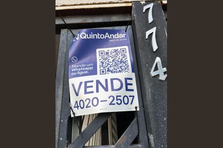 Casa à venda com 570m², 3 quartos e 2 vagas Casa à venda com 570m², 3 quartos e 2 vagasPlaca