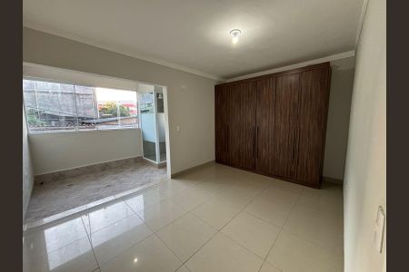 Casa à venda com 570m², 3 quartos e 2 vagas Casa à venda com 570m², 3 quartos e 2 vagasQuarto 3 suíte