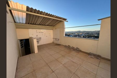 Casa à venda com 570m², 3 quartos e 2 vagas Casa à venda com 570m², 3 quartos e 2 vagasÁrea de Serviço