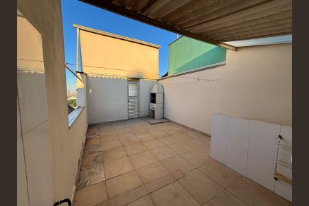 Casa à venda com 570m², 3 quartos e 2 vagas Casa à venda com 570m², 3 quartos e 2 vagasÁrea comum - Churrasqueira