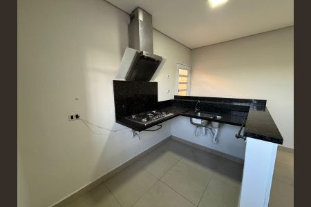Casa à venda com 570m², 3 quartos e 2 vagas Casa à venda com 570m², 3 quartos e 2 vagasCozinha