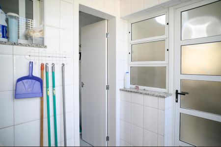 Casa de condomínio à venda com 120m², 3 quartos e 2 vagas Casa de condomínio à venda com 120m², 3 quartos e 2 vagasÁrea de Serviço