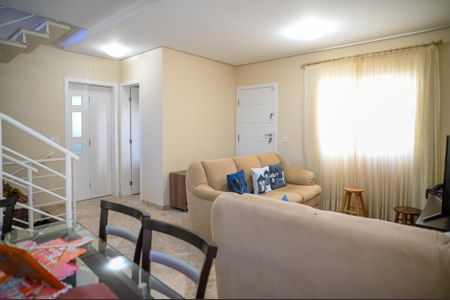Casa de condomínio à venda com 120m², 3 quartos e 2 vagas Casa de condomínio à venda com 120m², 3 quartos e 2 vagasSala
