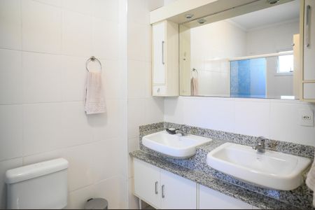 Casa de condomínio à venda com 120m², 3 quartos e 2 vagas Casa de condomínio à venda com 120m², 3 quartos e 2 vagasBanheiro Quarto 3 - Suite