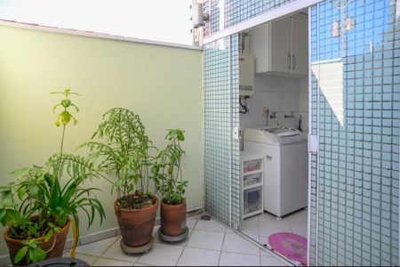 Casa de condomínio à venda com 120m², 3 quartos e 2 vagas Casa de condomínio à venda com 120m², 3 quartos e 2 vagasQuintal