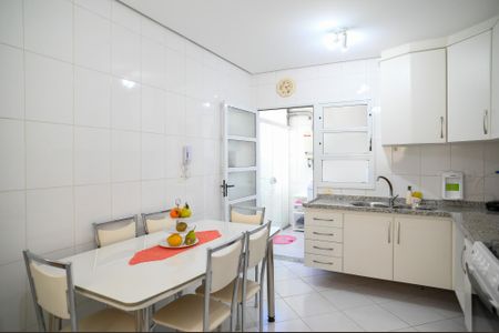 Casa de condomínio à venda com 120m², 3 quartos e 2 vagas Casa de condomínio à venda com 120m², 3 quartos e 2 vagasCozinha