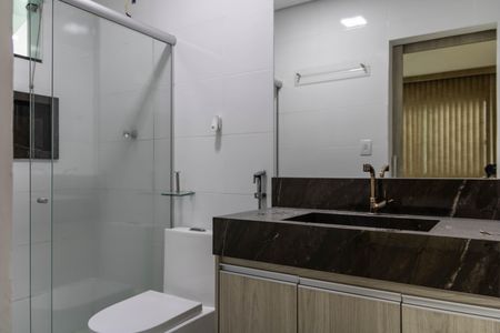 Casa à venda com 200m², 3 quartos e 1 vagaBanheiro da Suíte