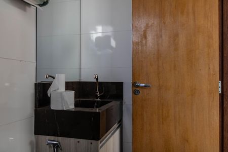 Casa à venda com 200m², 3 quartos e 1 vagaBanheiro 