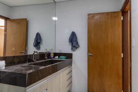 Casa à venda com 200m², 3 quartos e 1 vagaBanheiro Social