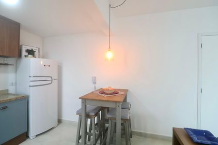 Apartamento para alugar com 61m², 2 quartos e 2 vagas Apartamento para alugar com 61m², 2 quartos e 2 vagasCozinha