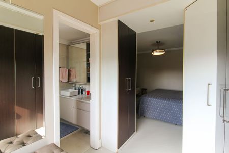 Apartamento para alugar com 155m², 4 quartos e 2 vagas Apartamento para alugar com 155m², 4 quartos e 2 vagasCloset da suíte