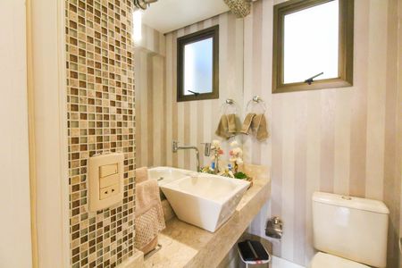 Apartamento para alugar com 155m², 4 quartos e 2 vagas Apartamento para alugar com 155m², 4 quartos e 2 vagasLavabo