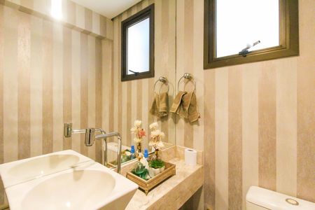 Apartamento para alugar com 155m², 4 quartos e 2 vagas Apartamento para alugar com 155m², 4 quartos e 2 vagasLavabo