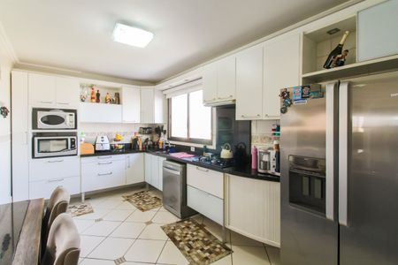 Apartamento para alugar com 155m², 4 quartos e 2 vagas Apartamento para alugar com 155m², 4 quartos e 2 vagasCozinha e Área de Serviço