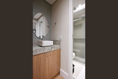 Banheiro de apartamento para alugar com 2 quartos, 40m² em Cidade Jardim, São Paulo