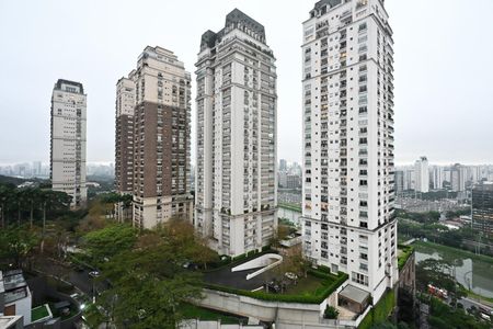Vista do Quarto 1 de apartamento para alugar com 1 quarto, 40m² em Cidade Jardim, São Paulo