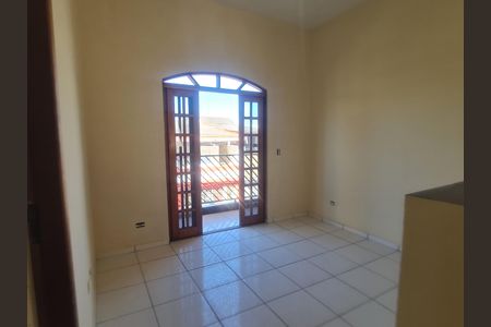 Casa para alugar com 120m², 2 quartos e 3 vagas Casa para alugar com 120m², 2 quartos e 3 vagasSala