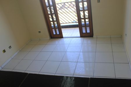 Sala de casa para alugar com 2 quartos, 120m² em Parque Primavera, Guarulhos