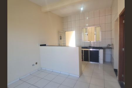 Casa para alugar com 120m², 2 quartos e 3 vagas Casa para alugar com 120m², 2 quartos e 3 vagasSala