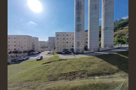 Quarto 2-vista de apartamento para alugar com 2 quartos, 43m² em Jardim Alvorada, Nova Iguaçu
