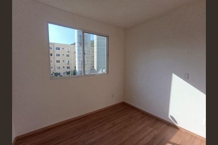 Quarto 2 de apartamento para alugar com 2 quartos, 43m² em Jardim Alvorada, Nova Iguaçu