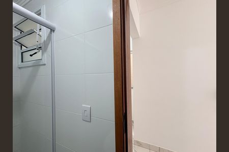 Apartamento para alugar com 60m², 2 quartos e sem vagaBanheiro
